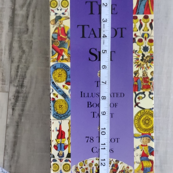 Tarot Cards and Book - Picture 6 of 9